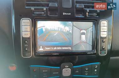 Хэтчбек Nissan Leaf 2014 в 