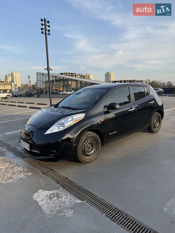 Хетчбек Nissan Leaf 2013 в Києві