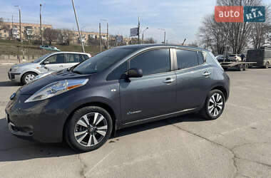 Хетчбек Nissan Leaf 2013 в Запоріжжі