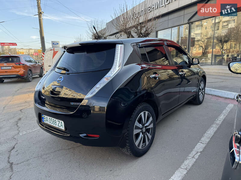 Хетчбек Nissan Leaf 2014 в Кропивницькому фото 5 Хетчбек Nissan Leaf 2014 в Кропивницькому