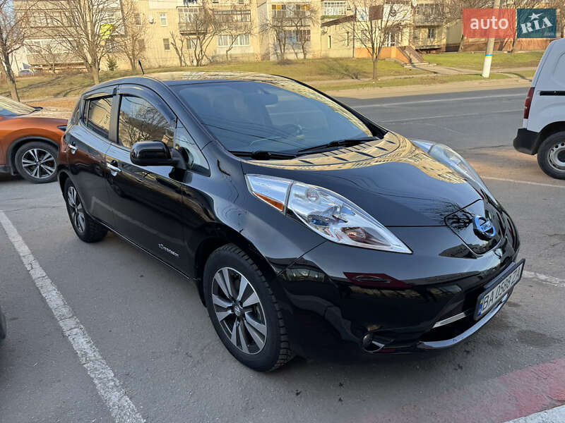 Хетчбек Nissan Leaf 2014 в Кропивницькому фото 4 Хетчбек Nissan Leaf 2014 в Кропивницькому