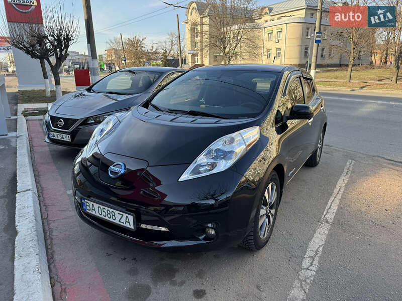 Хетчбек Nissan Leaf 2014 в Кропивницькому фото 3 Хетчбек Nissan Leaf 2014 в Кропивницькому