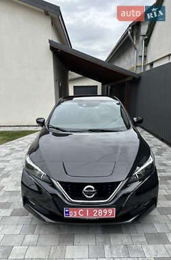 Хэтчбек Nissan Leaf 2020 в 