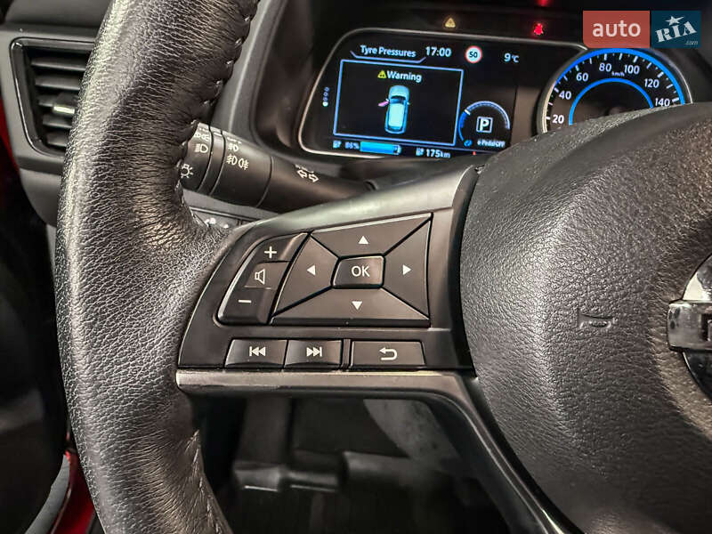 Хетчбек Nissan Leaf 2018 в Києві