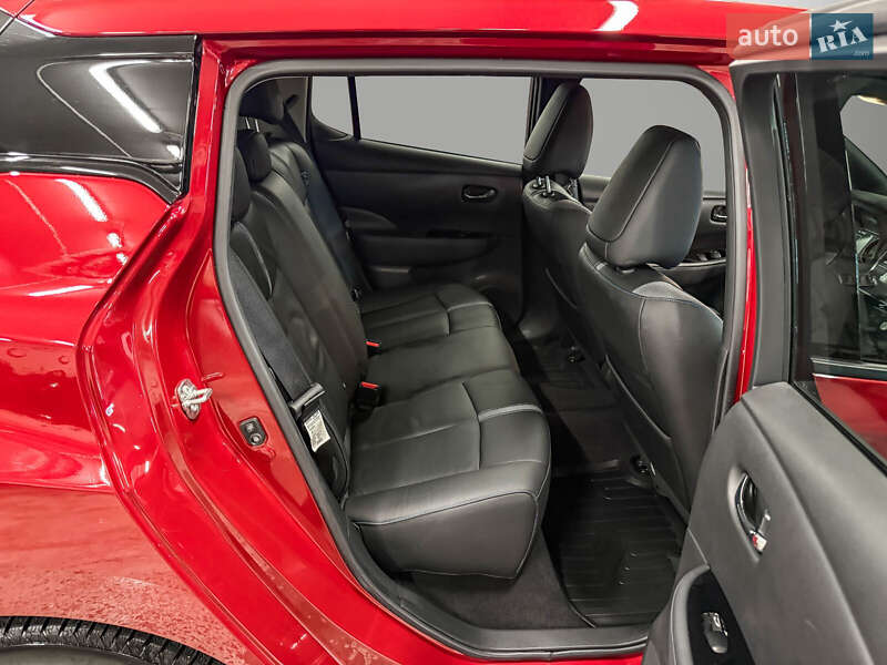 Хетчбек Nissan Leaf 2018 в Києві