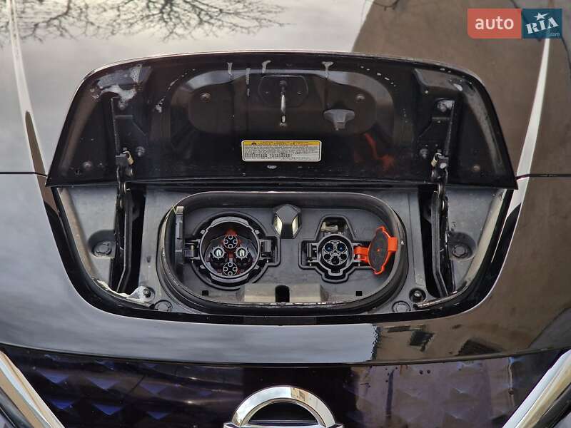 Хетчбек Nissan Leaf 2019 в Одесі