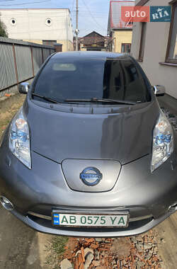 Хэтчбек Nissan Leaf 2015 в Ужгороде