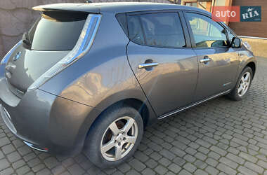 Хэтчбек Nissan Leaf 2014 в 
