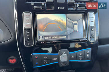 Хэтчбек Nissan Leaf 2014 в 