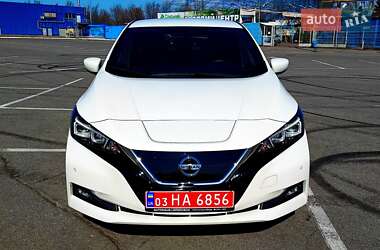 Хэтчбек Nissan Leaf 2019 в 