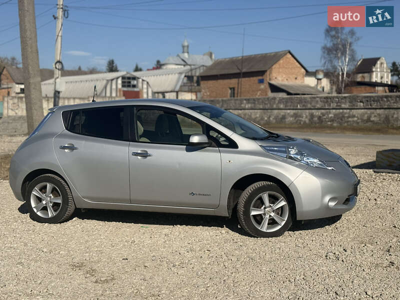 Хетчбек Nissan Leaf 2013 в Тернополі