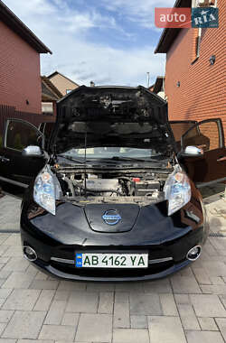 Хэтчбек Nissan Leaf 2012 в Виннице