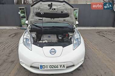 Хэтчбек Nissan Leaf 2014 в 