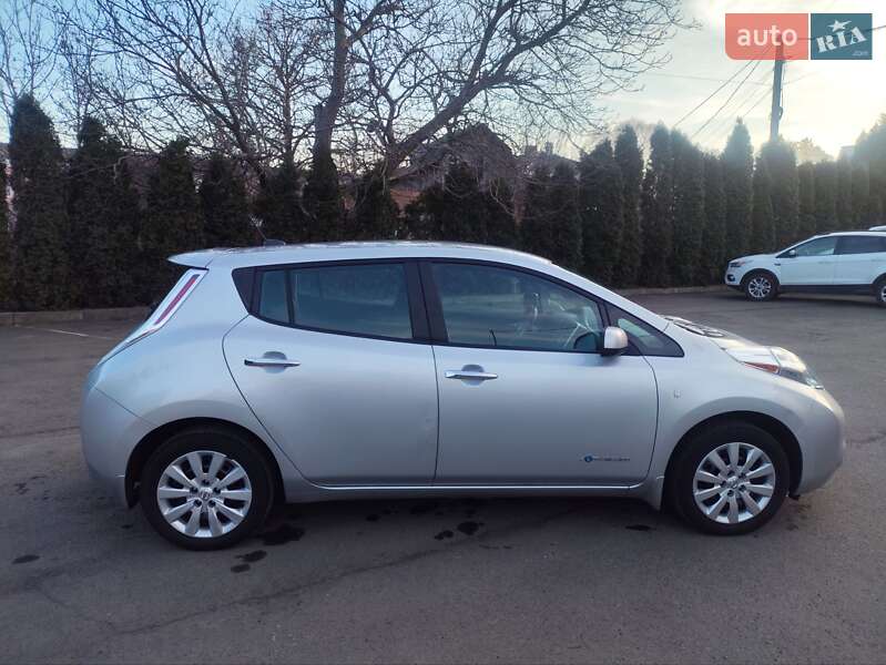 Хэтчбек Nissan Leaf 2015 в Умани фото 4 Хэтчбек Nissan Leaf 2015 в Умани