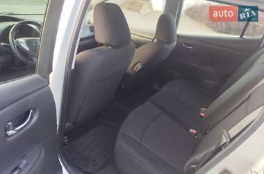Хэтчбек Nissan Leaf 2015 в 