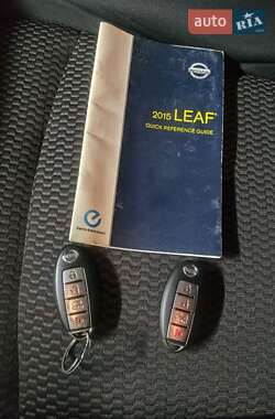Хэтчбек Nissan Leaf 2015 в 