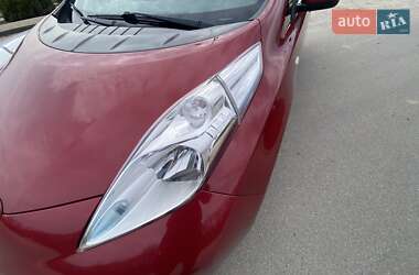 Хетчбек Nissan Leaf 2015 в Дніпрі