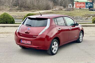 Хетчбек Nissan Leaf 2015 в Дніпрі