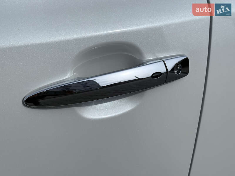 Хетчбек Nissan Leaf 2019 в Одесі