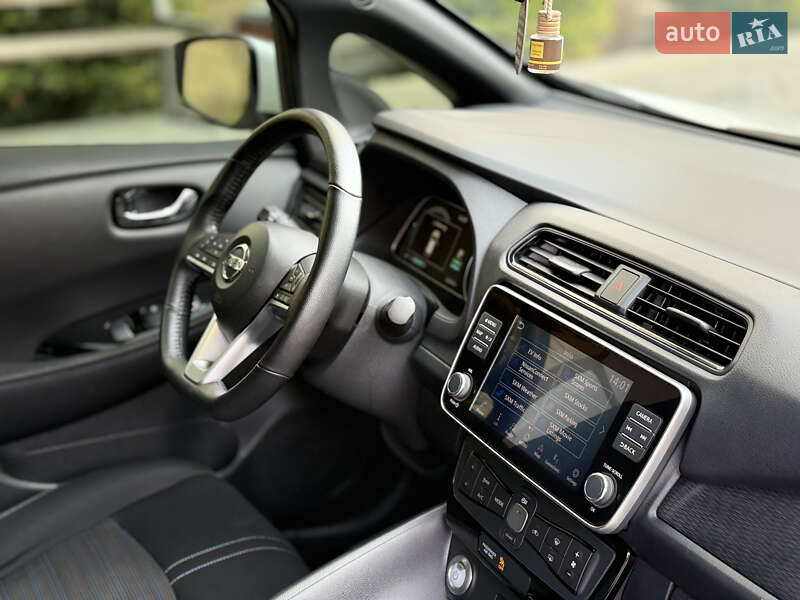 Хетчбек Nissan Leaf 2019 в Одесі