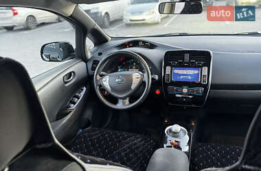 Хетчбек Nissan Leaf 2013 в 
