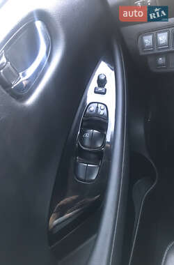 Хетчбек Nissan Leaf 2017 в 