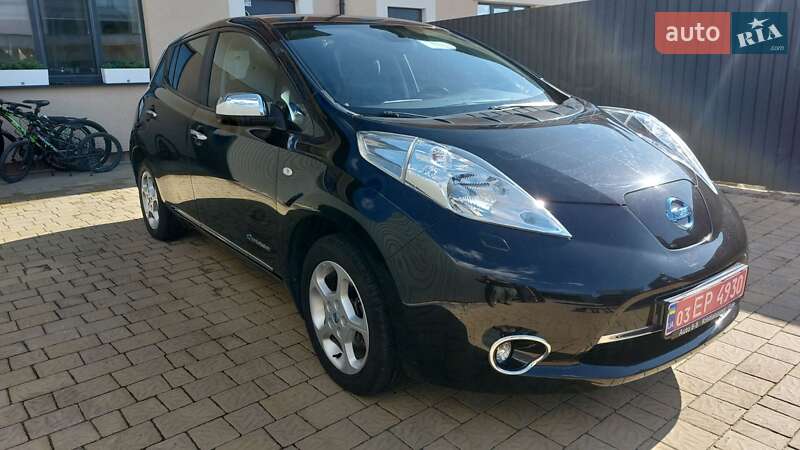 Хэтчбек Nissan Leaf 2013 в Ужгороде