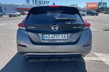 Хэтчбек Nissan Leaf 2019 в 