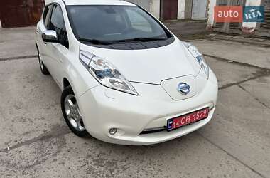 Хэтчбек Nissan Leaf 2014 в 