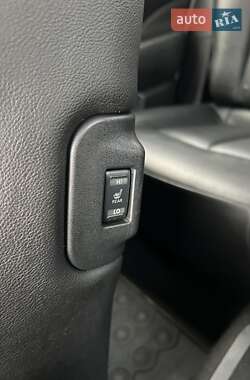 Хэтчбек Nissan Leaf 2014 в 