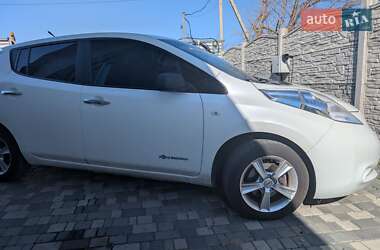 Хэтчбек Nissan Leaf 2013 в Николаеве