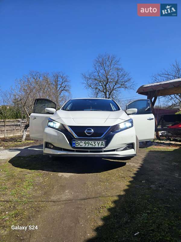 Хэтчбек Nissan Leaf 2018 в Дрогобыче фото 7 Хэтчбек Nissan Leaf 2018 в Дрогобыче