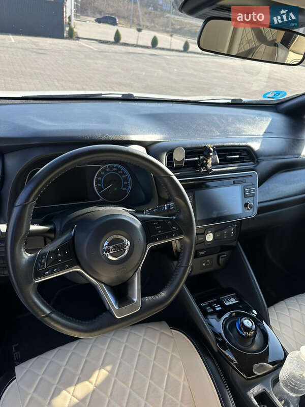 Хэтчбек Nissan Leaf 2018 в Львове