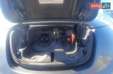 Хэтчбек Nissan Leaf 2016 в 