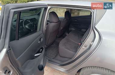 Хэтчбек Nissan Leaf 2015 в 