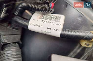 Хэтчбек Nissan Leaf 2015 в 