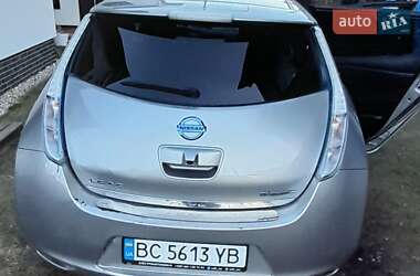 Хэтчбек Nissan Leaf 2013 в 