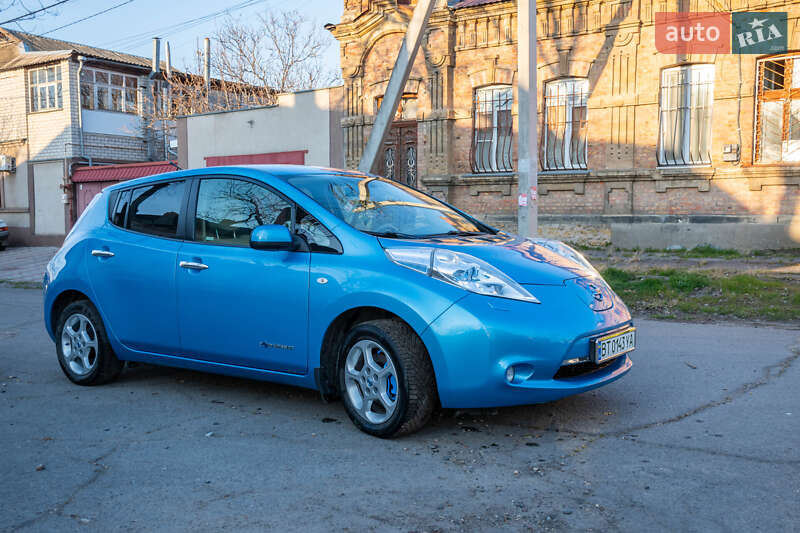 Хетчбек Nissan Leaf 2012 в Херсоні