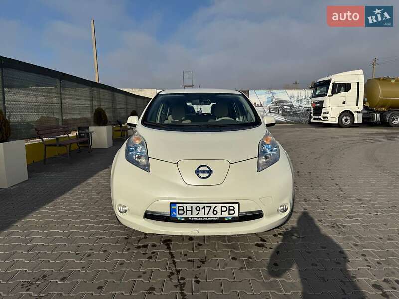 Хетчбек Nissan Leaf 2011 в Одесі