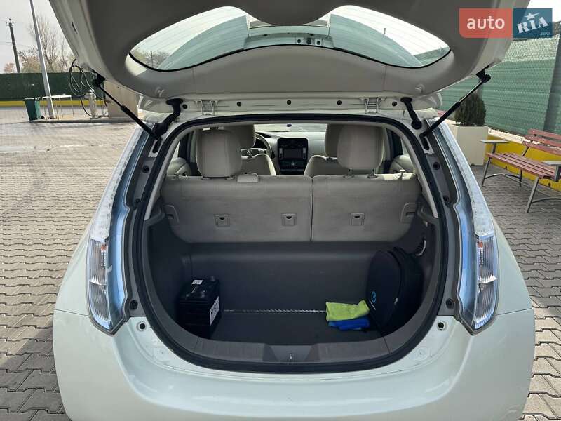 Хетчбек Nissan Leaf 2011 в Одесі