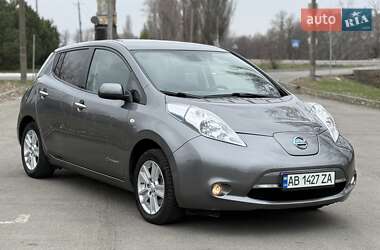 Хетчбек Nissan Leaf 2015 в Дніпрі