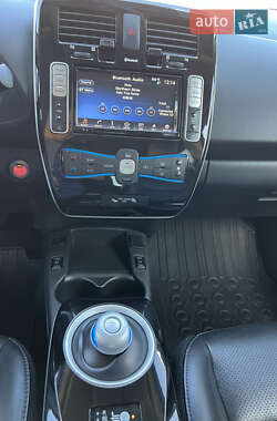 Хэтчбек Nissan Leaf 2016 в 