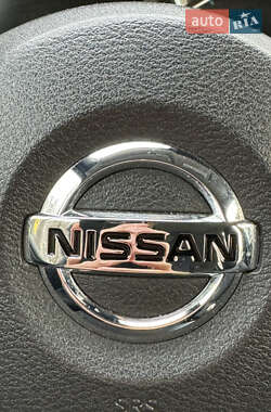Хэтчбек Nissan Leaf 2022 в 