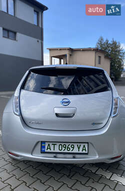 Хетчбек Nissan Leaf 2012 в 