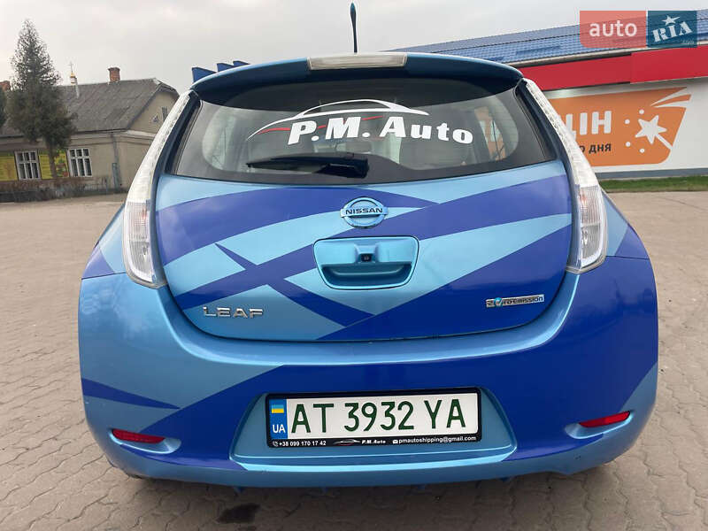 Хетчбек Nissan Leaf 2011 в Бурштині