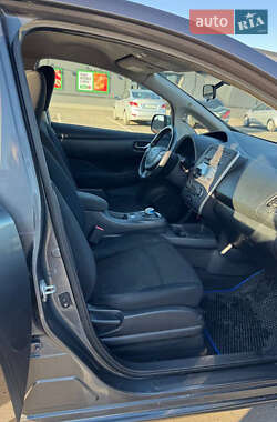 Хетчбек Nissan Leaf 2015 в Києві