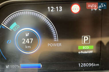 Хэтчбек Nissan Leaf 2018 в 
