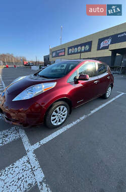 Хэтчбек Nissan Leaf 2017 в 