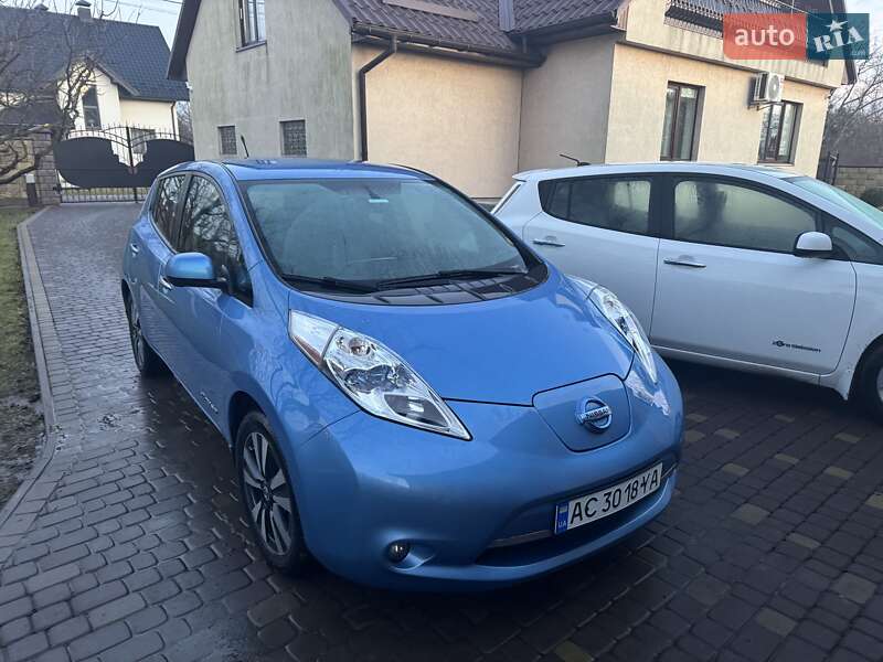Хетчбек Nissan Leaf 2013 в Луцьку