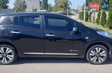 Хетчбек Nissan Leaf 2014 в 